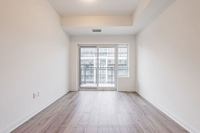 395 Dundas St W, unit 721 for rent