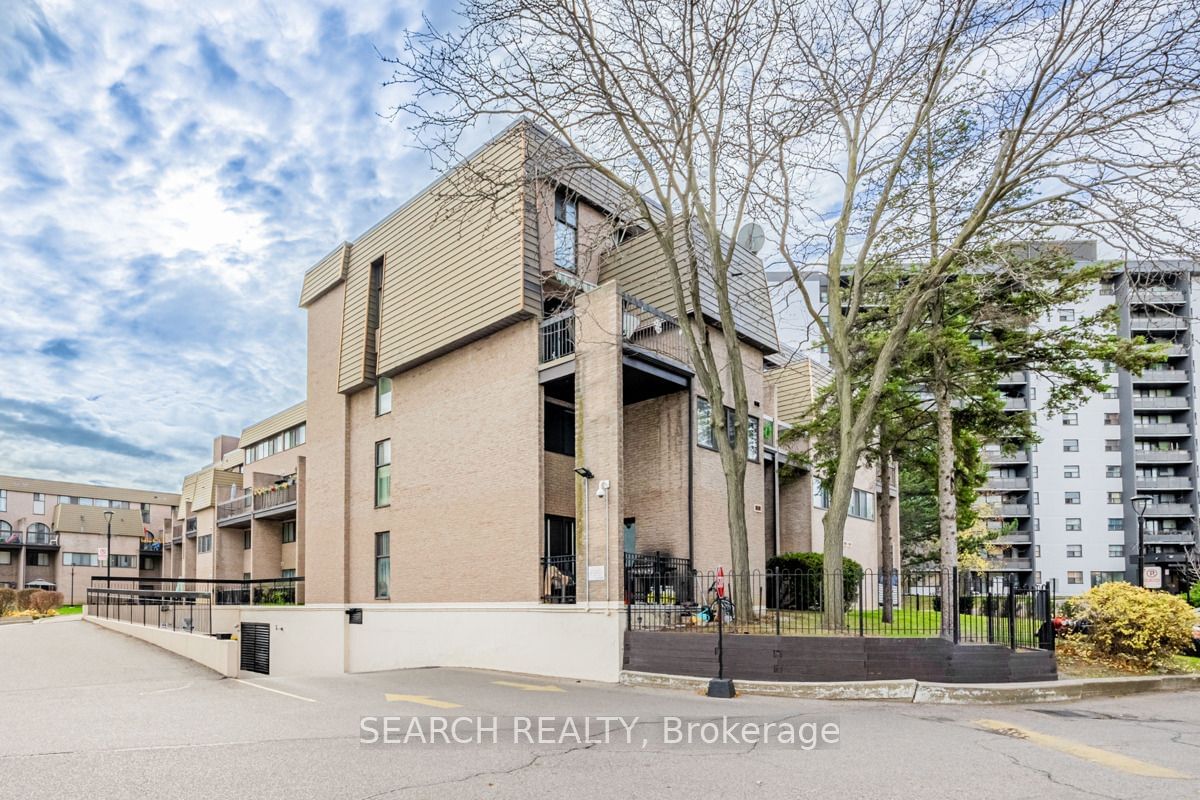 Sheridan Square Townhomes, Mississauga, Toronto