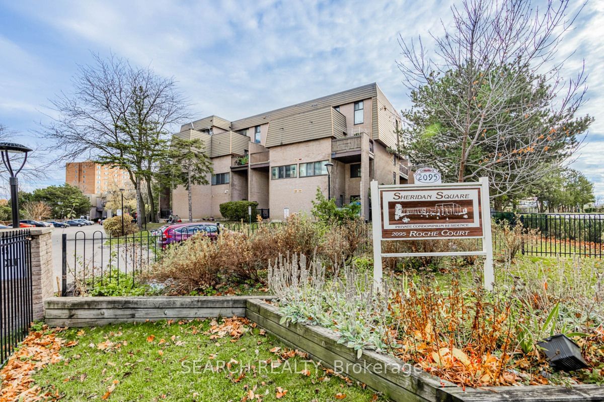 Sheridan Square Townhomes, Mississauga, Toronto