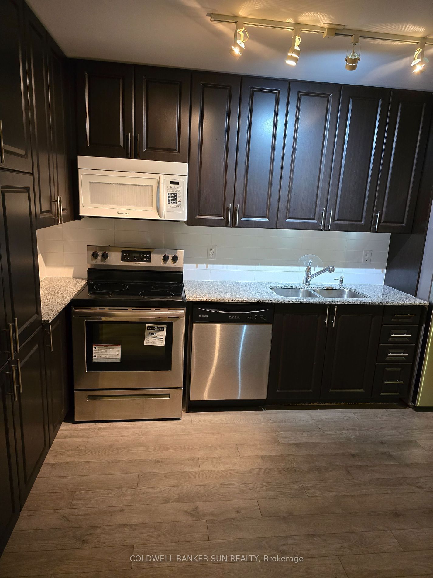 3091 Dufferin St, unit 803 for rent