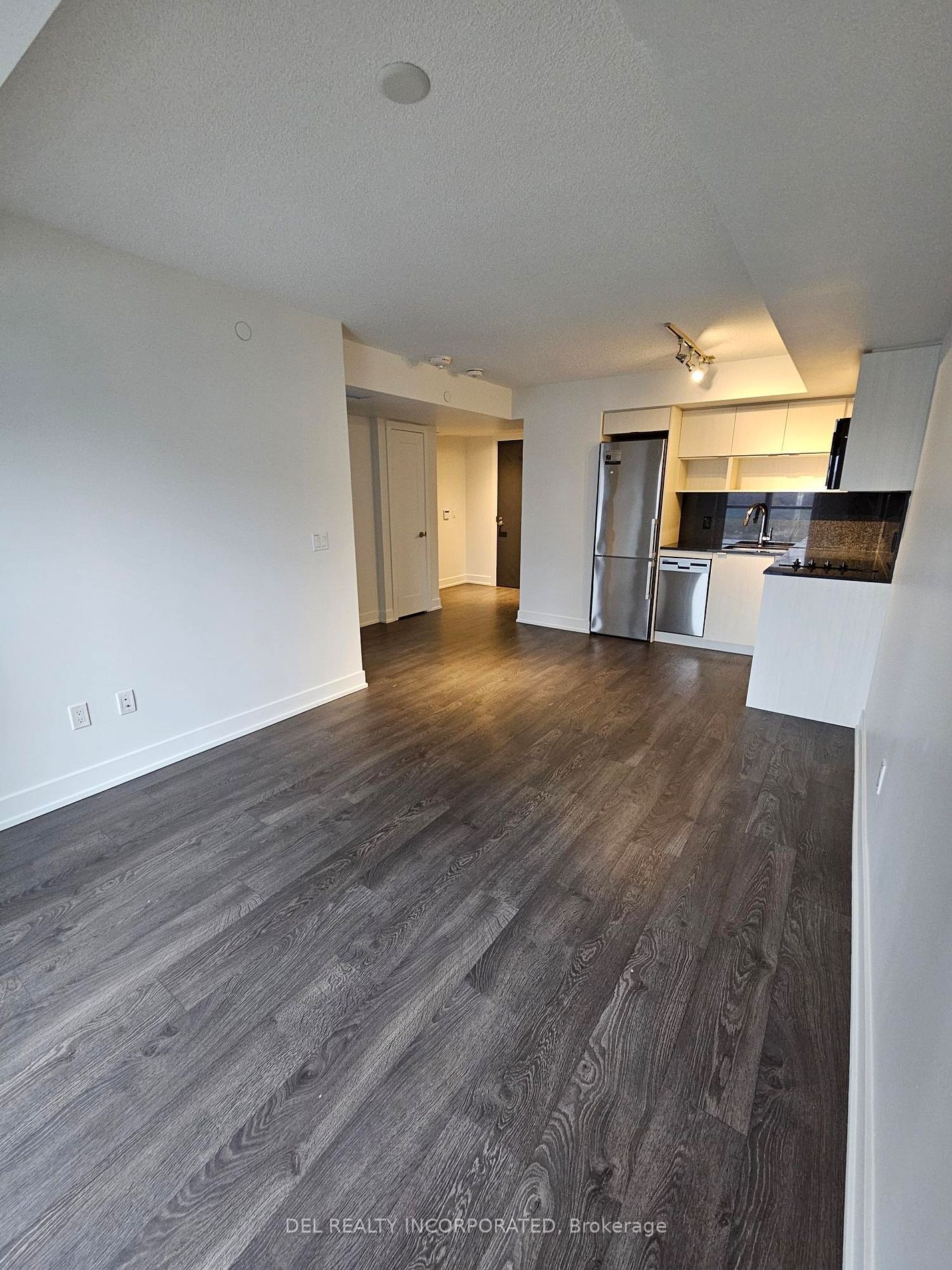 9 Mabelle Ave, unit 1217 for rent