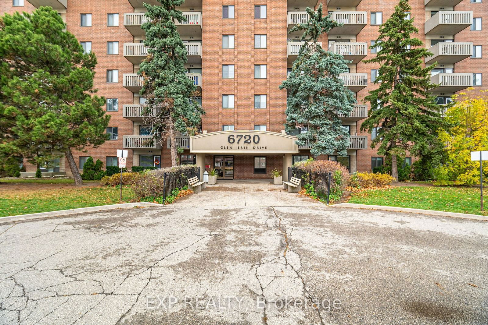 6720 Glen Erin Dr, unit 512 for rent