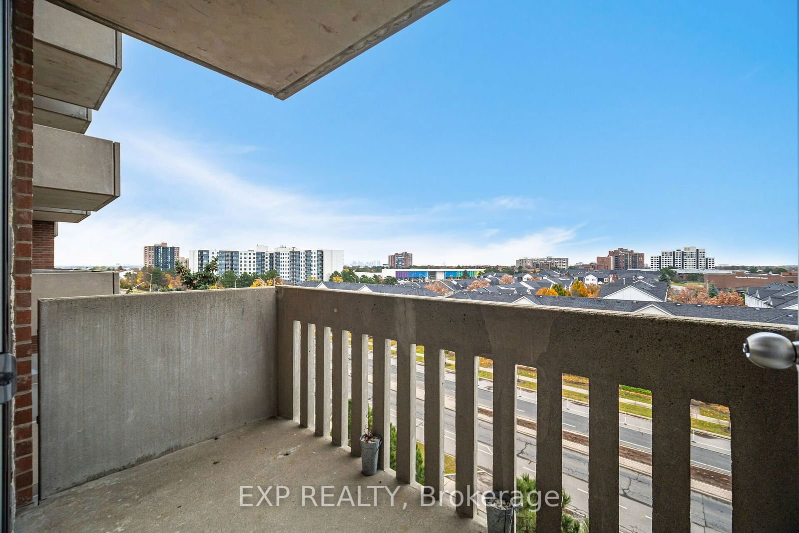 6720 Glen Erin Dr, unit 512 for rent