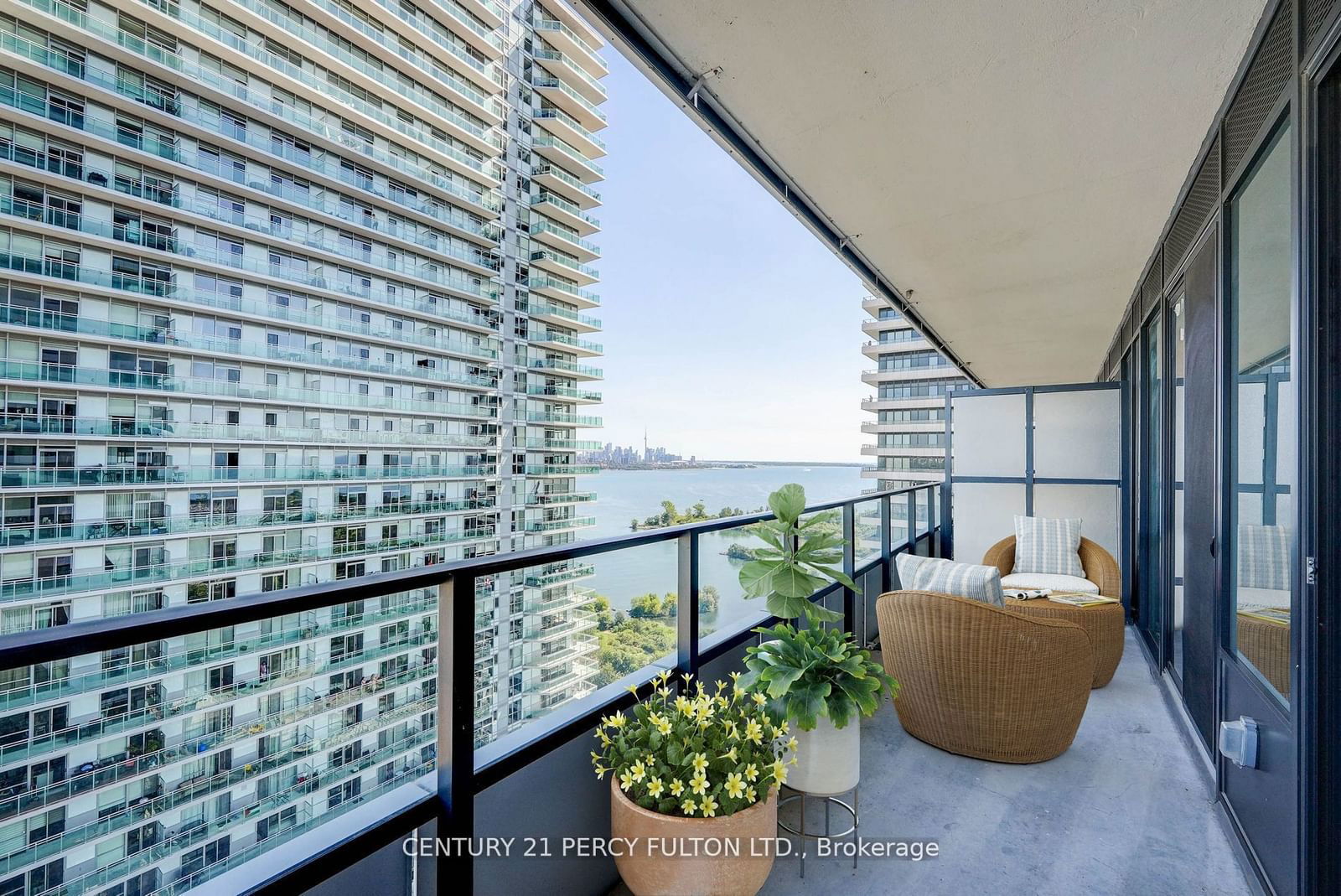 30 Shorebreeze Dr, unit 2514 for sale