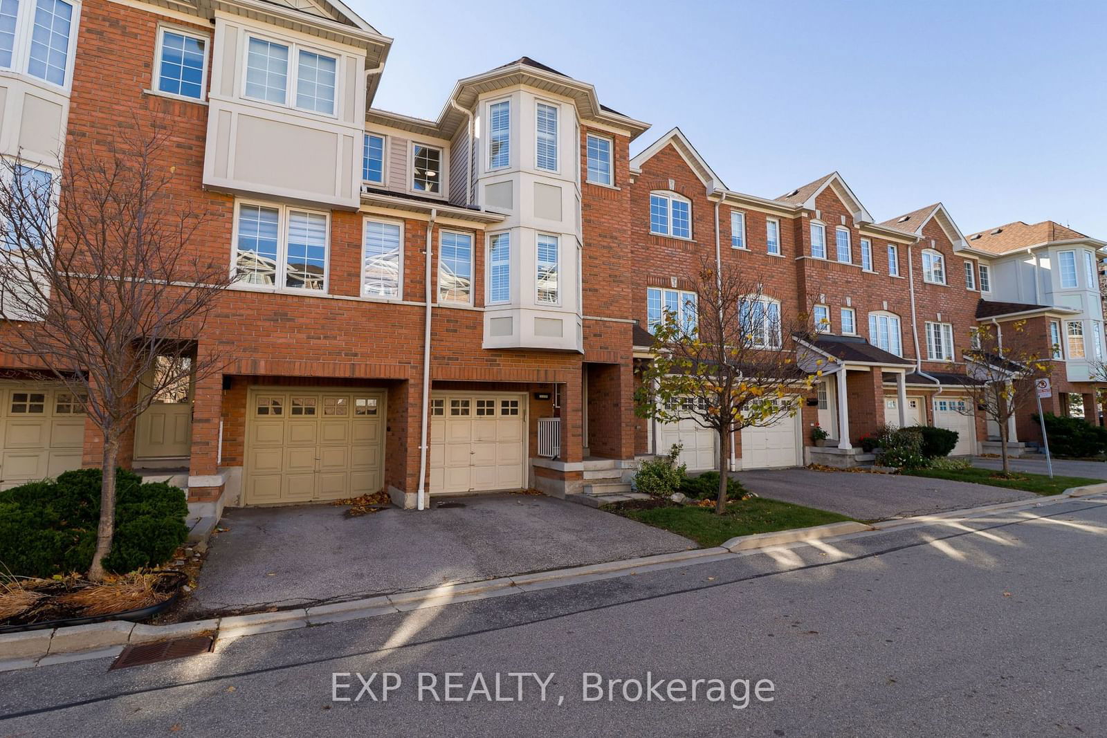 1128 Dundas St West Townhomes, Mississauga, Toronto