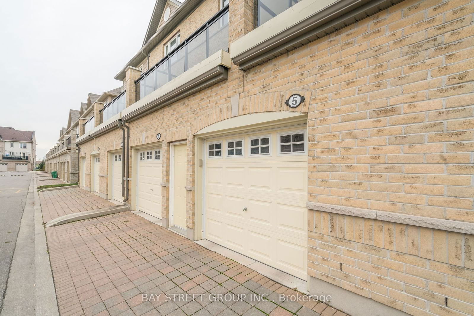 Hazelton Place Townhomes, Mississauga, Toronto