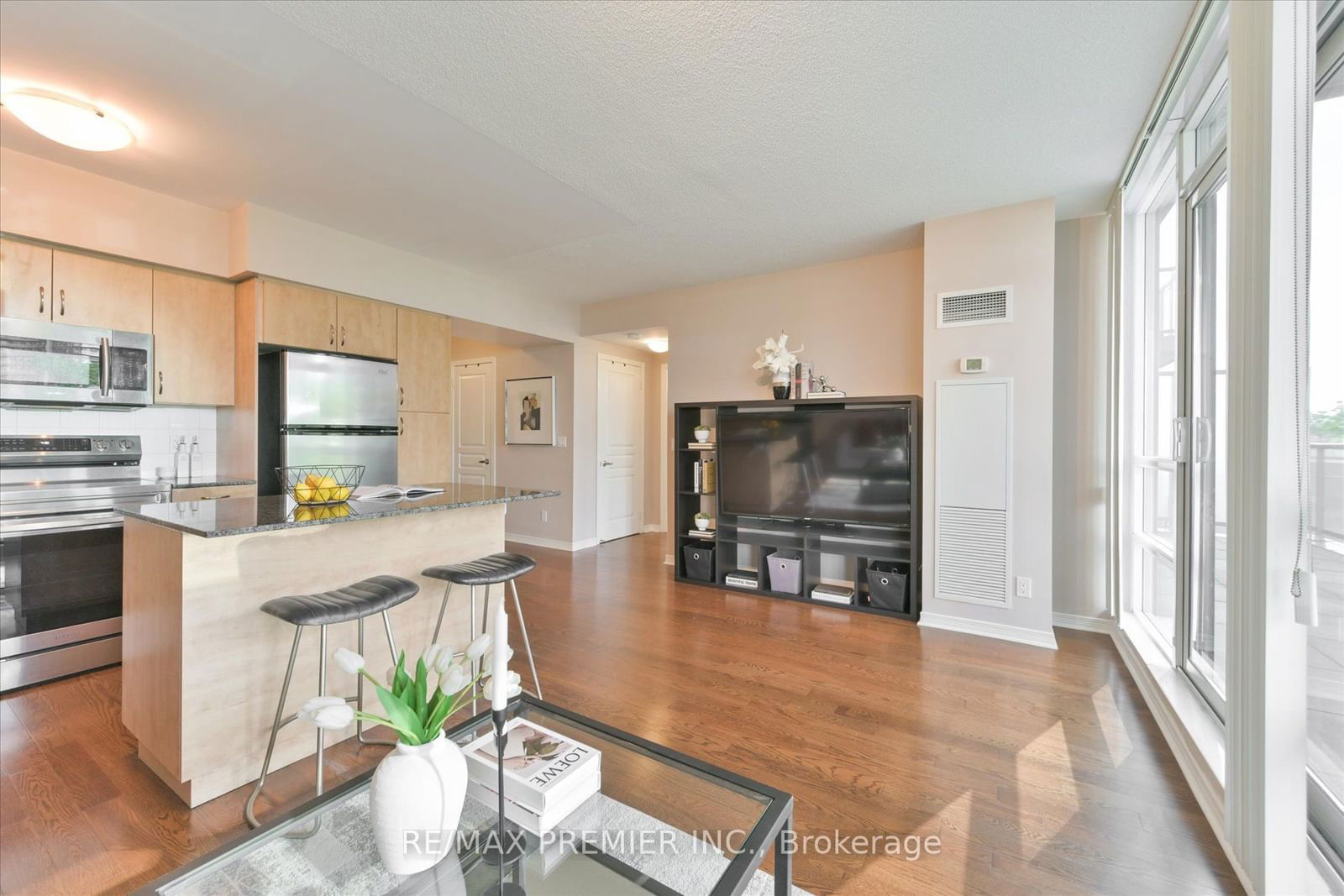 2240 Lakeshore Blvd W, unit 405 for sale