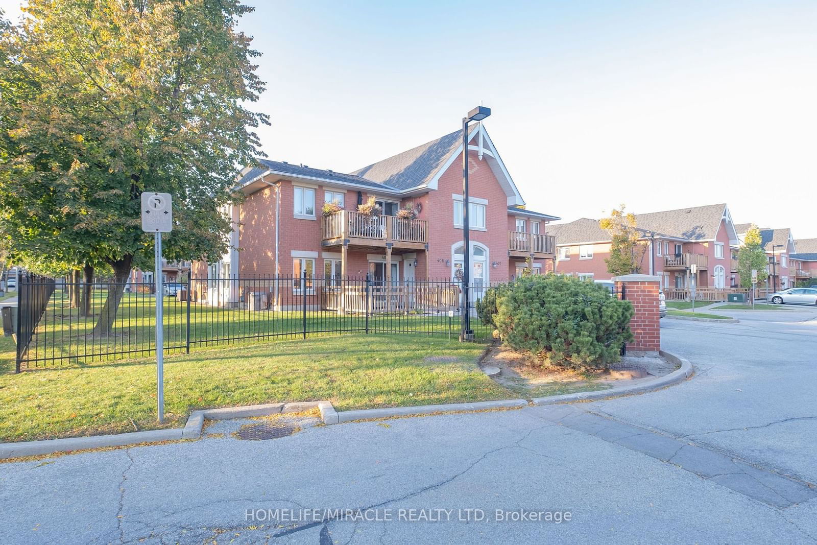 4140 Foxwood Drive Townhomes, Burlington, Toronto