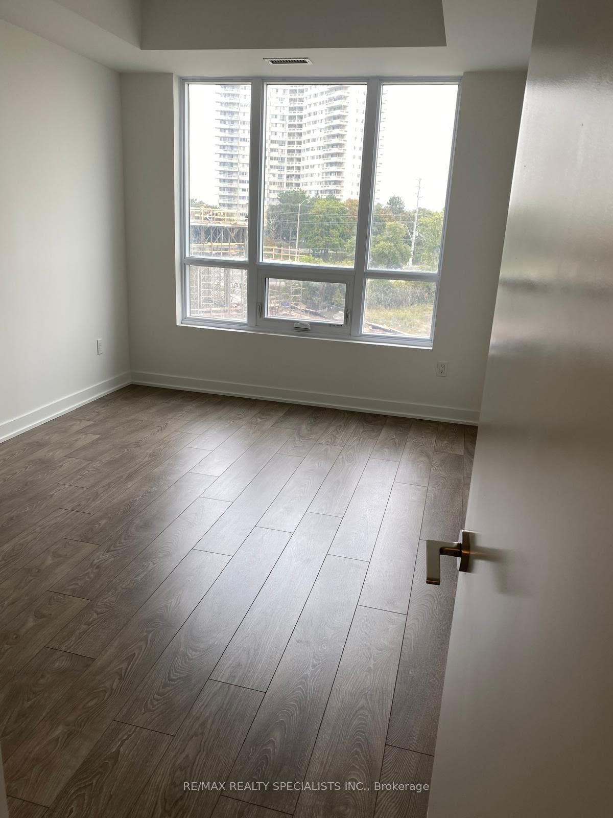 225 Malta Ave, unit 402 for rent