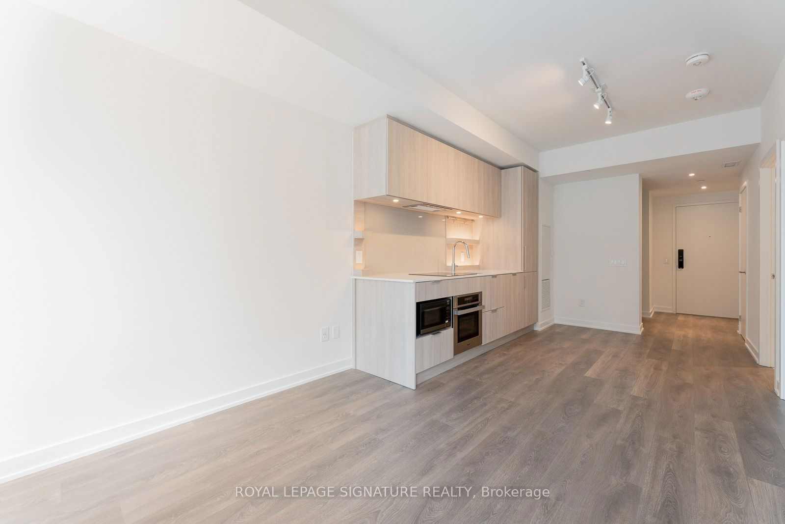 28 Ann St, unit 210 for rent