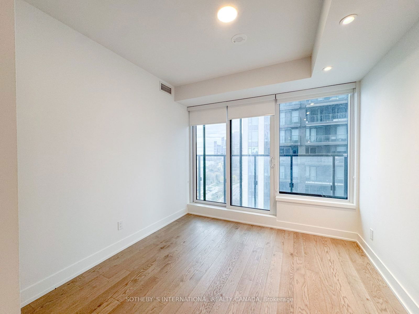 1926 Lake Shore Blvd W, unit 2010E for sale