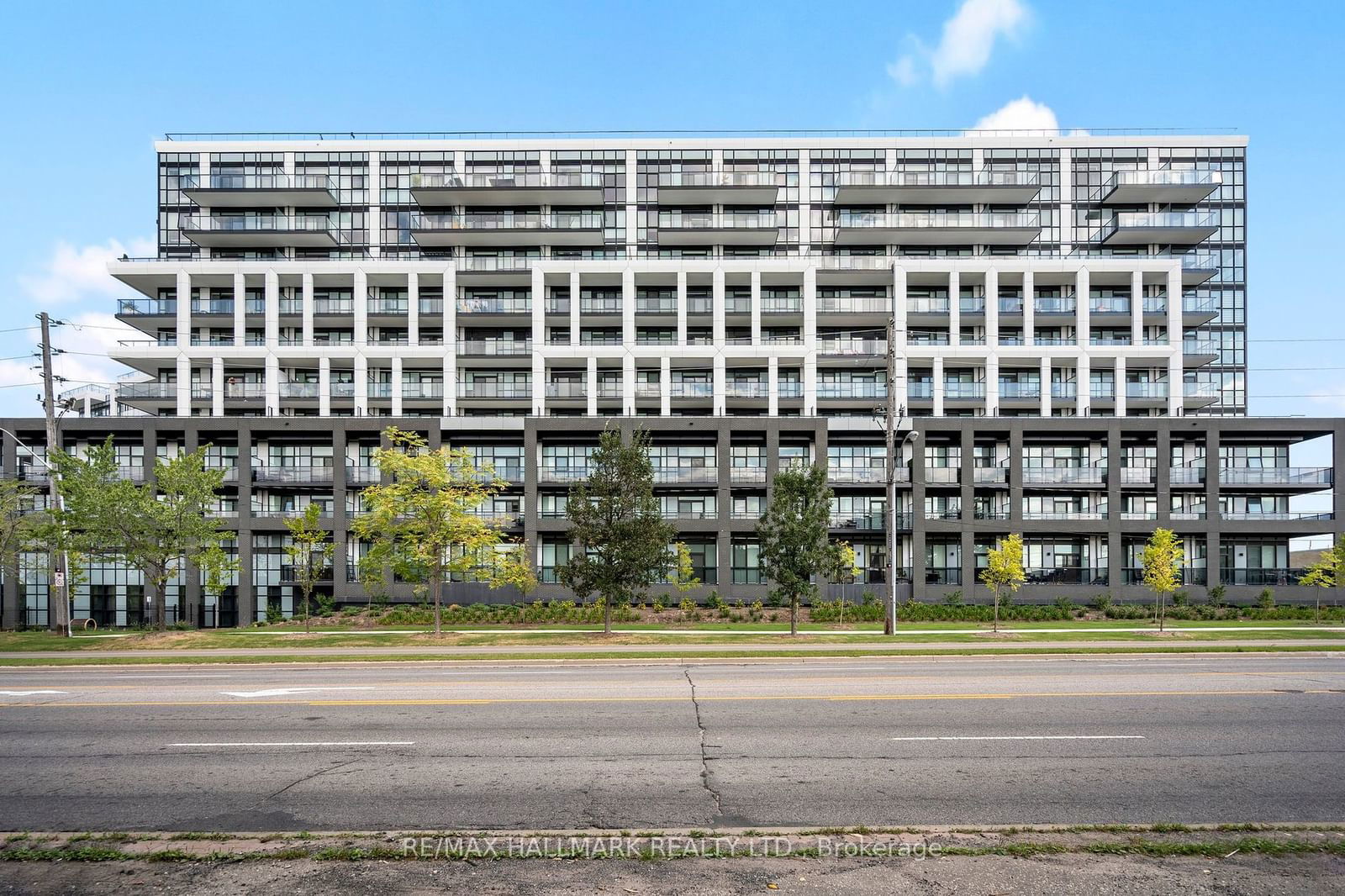 50 George Butchart Dr, unit 118 for sale