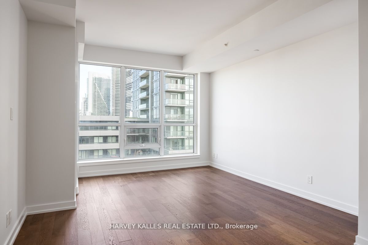 2212 Lakeshore Blvd W, unit 909 for sale