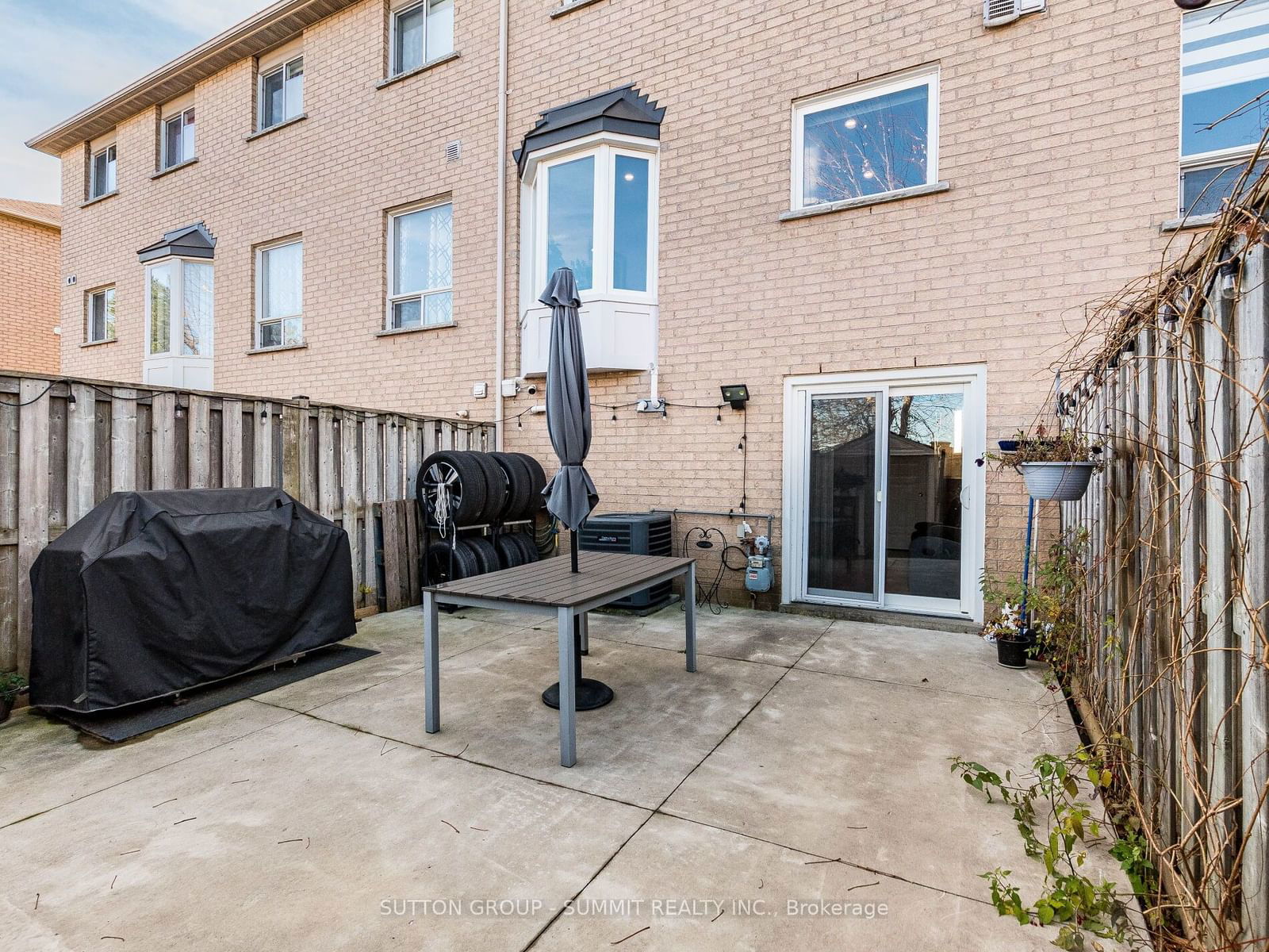 2 Sir Lou Drive Townhomes, Brampton, Toronto