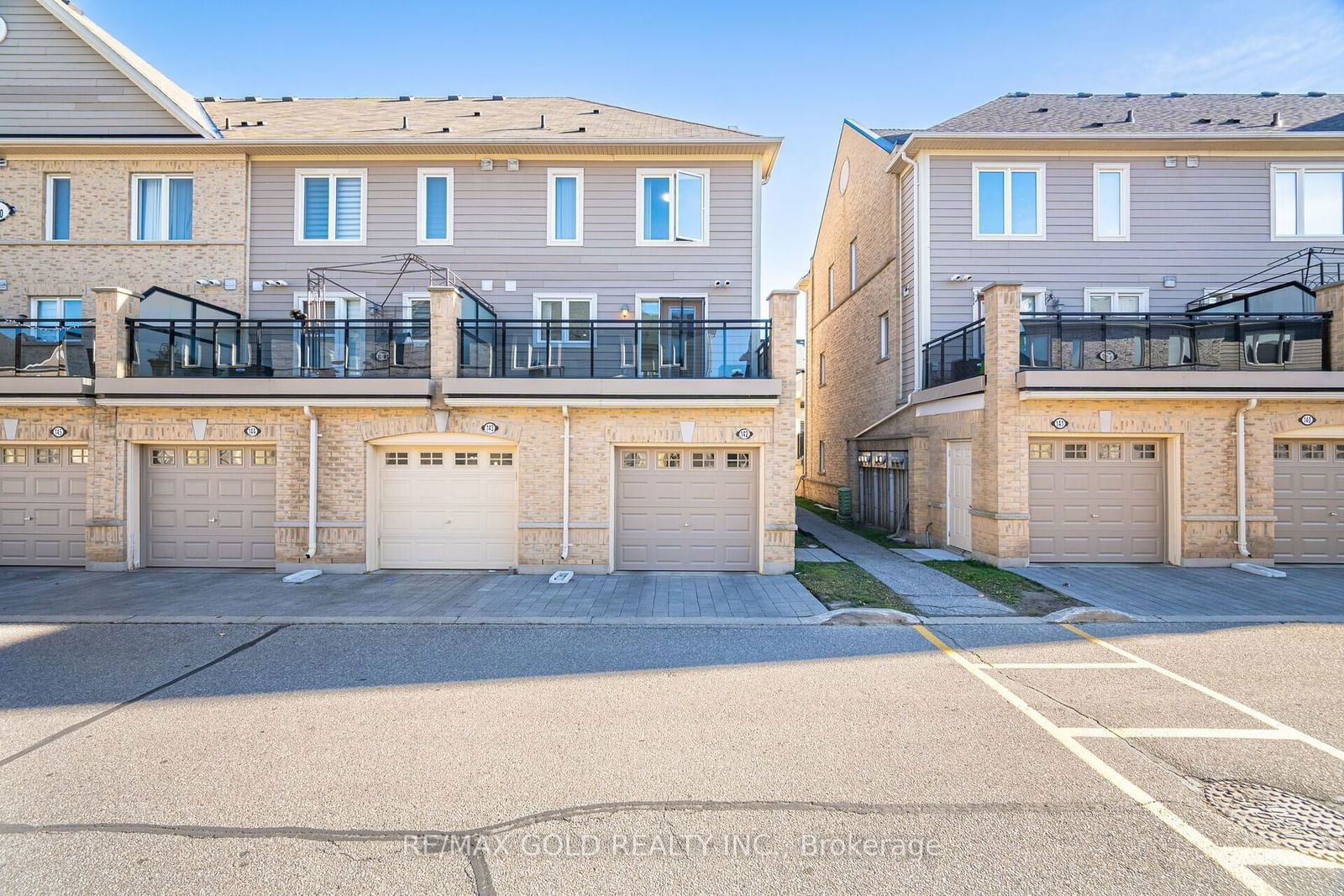 60 Fairwood Circ, unit 142 for sale