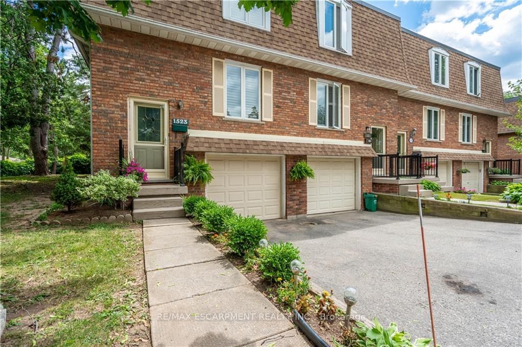 Westminster Place Townhomes, Burlington, Toronto