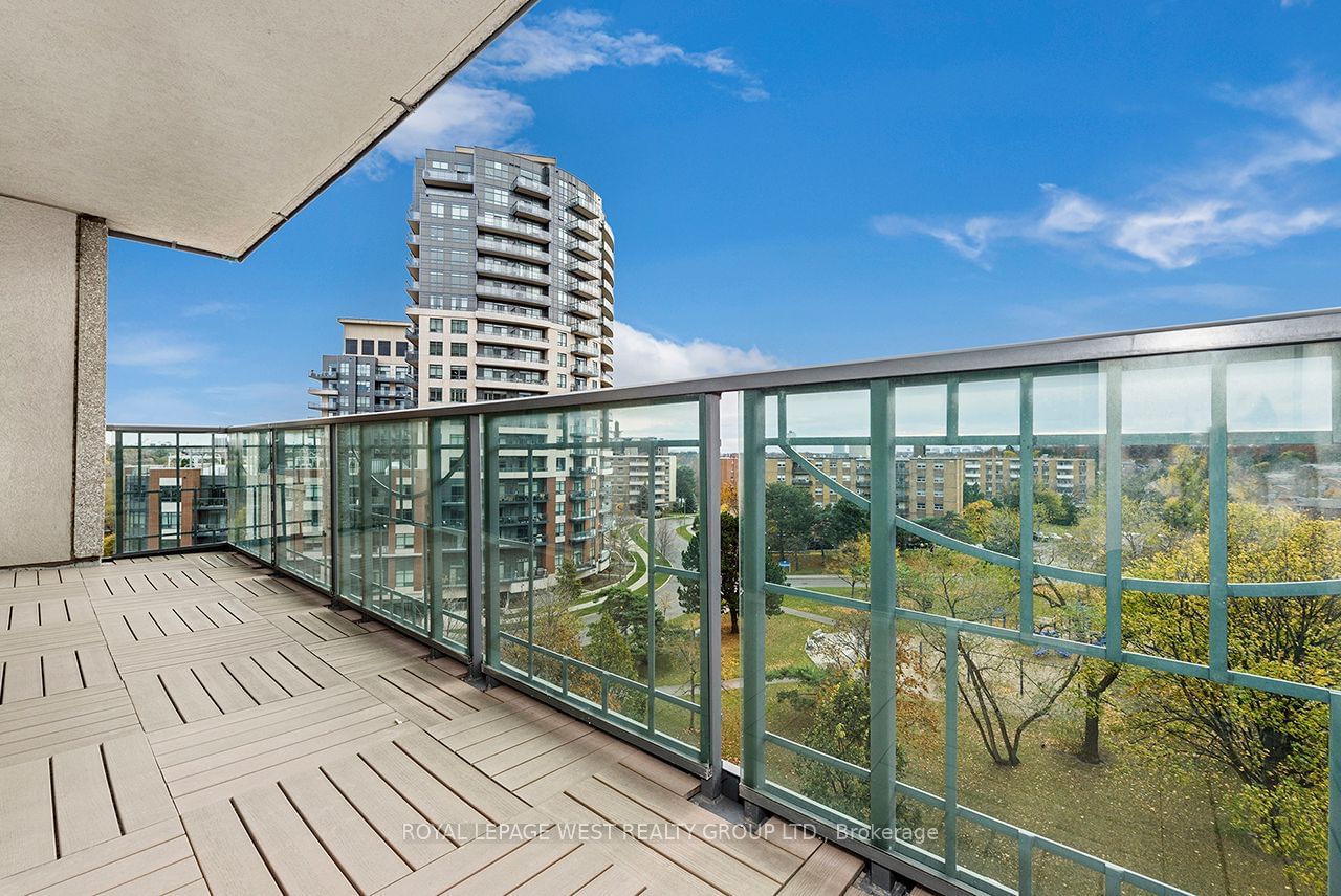 The Fountains of Edenbridge Condos, Etobicoke, Toronto