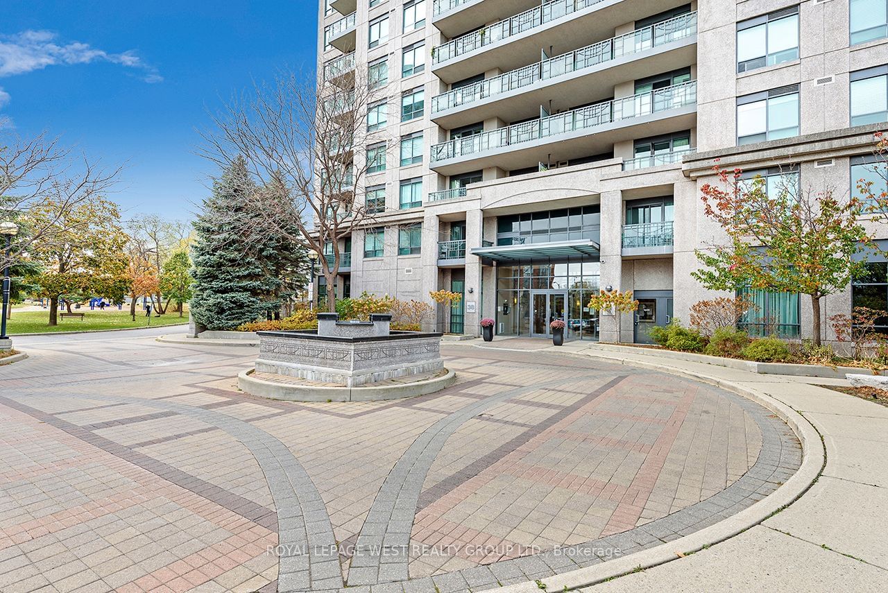 The Fountains of Edenbridge Condos, Etobicoke, Toronto