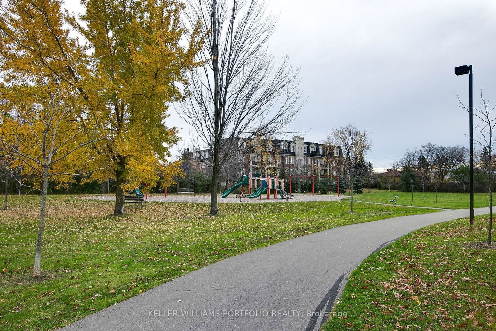 Applewood Terrace Townhomes, Mississauga, Toronto