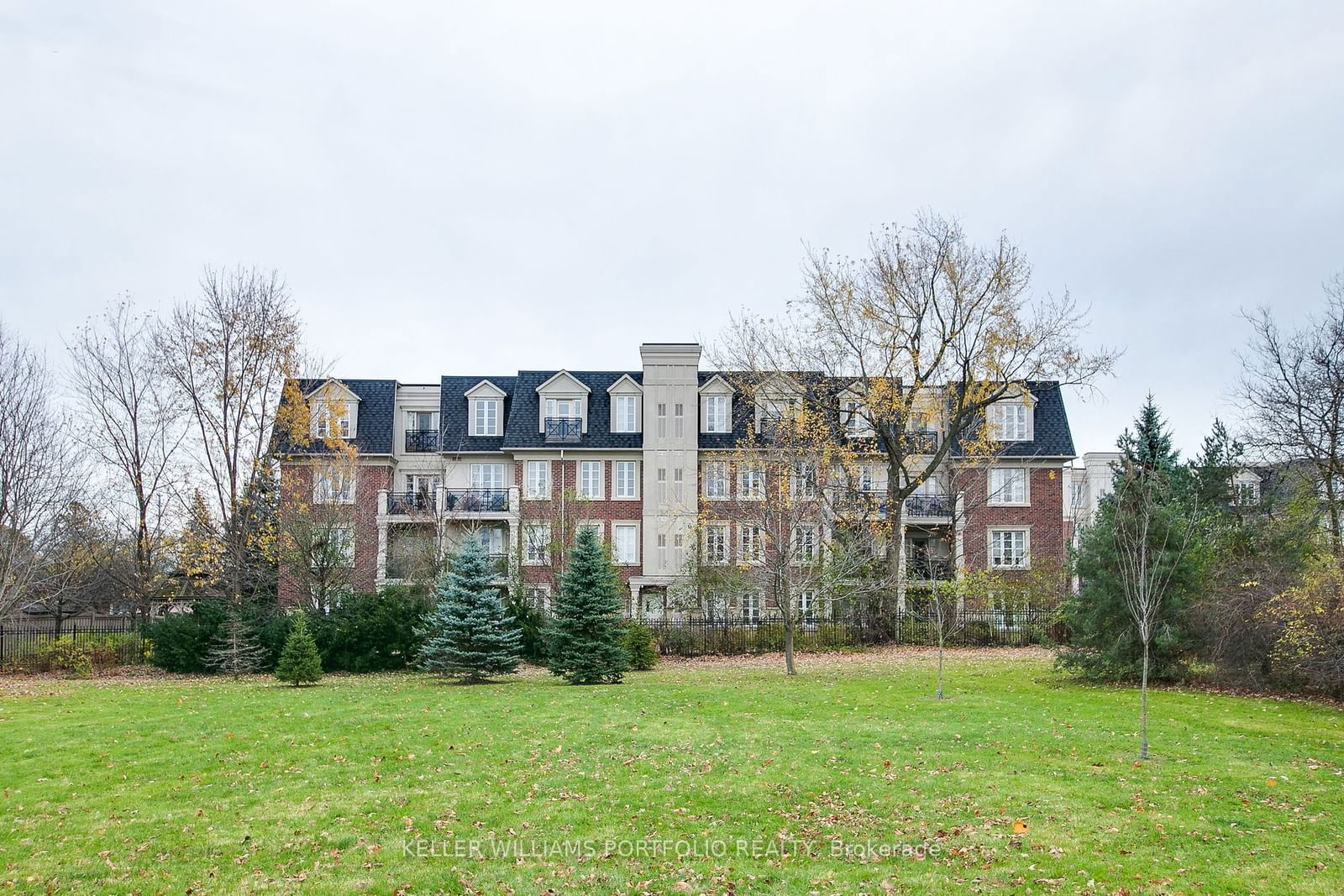 Applewood Terrace Townhomes, Mississauga, Toronto