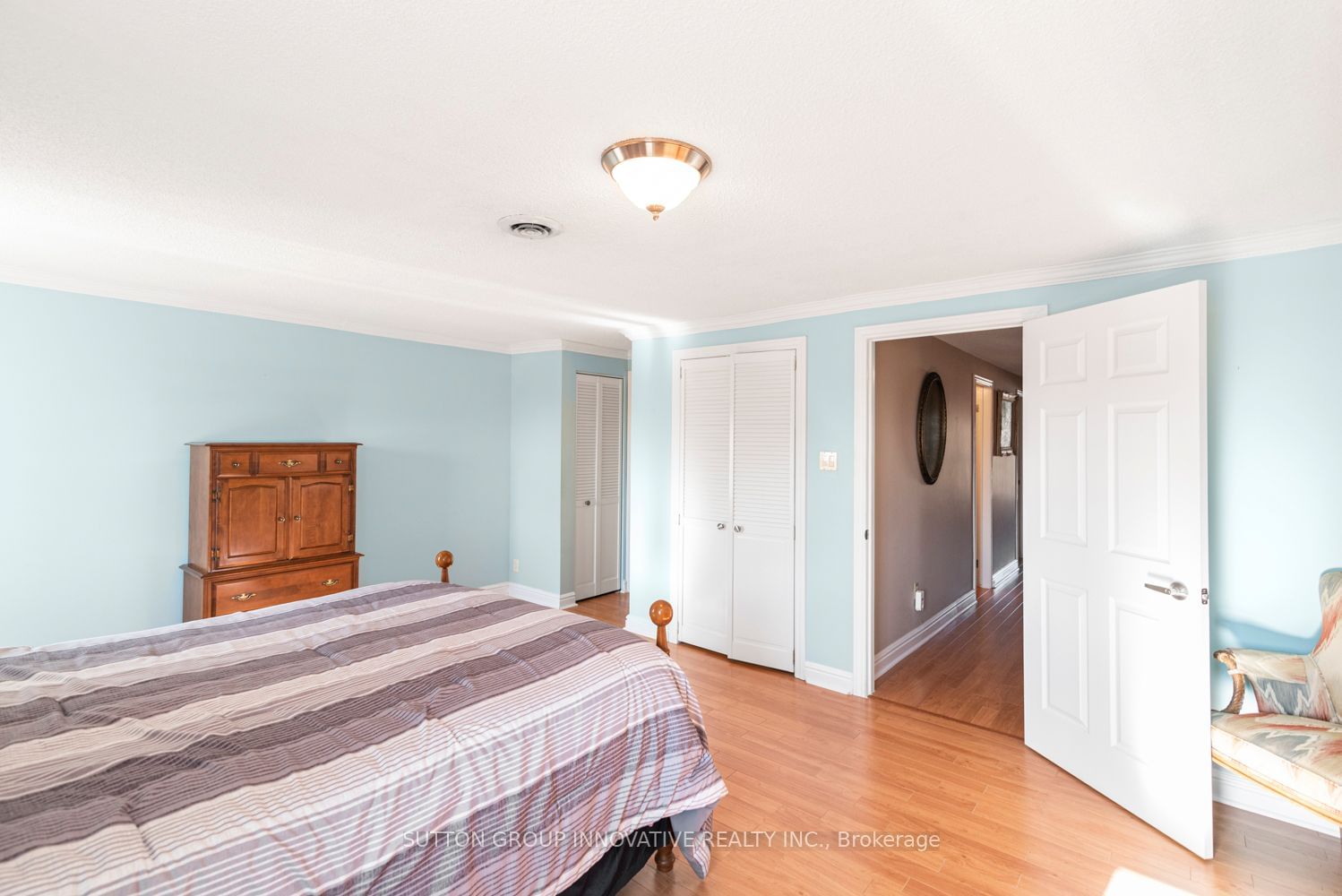 2052 Brant St, unit 2 for sale