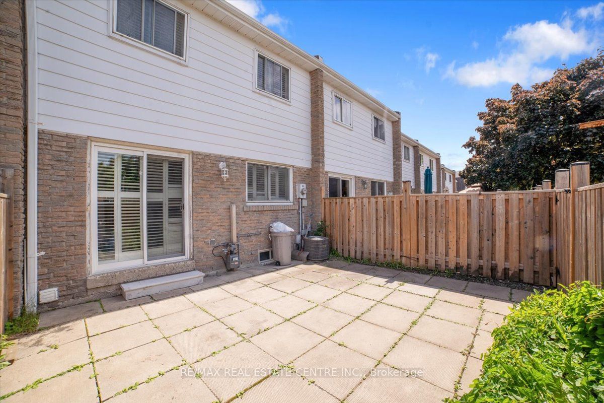 1020 Central Park Drive Townhomes, Brampton, Toronto