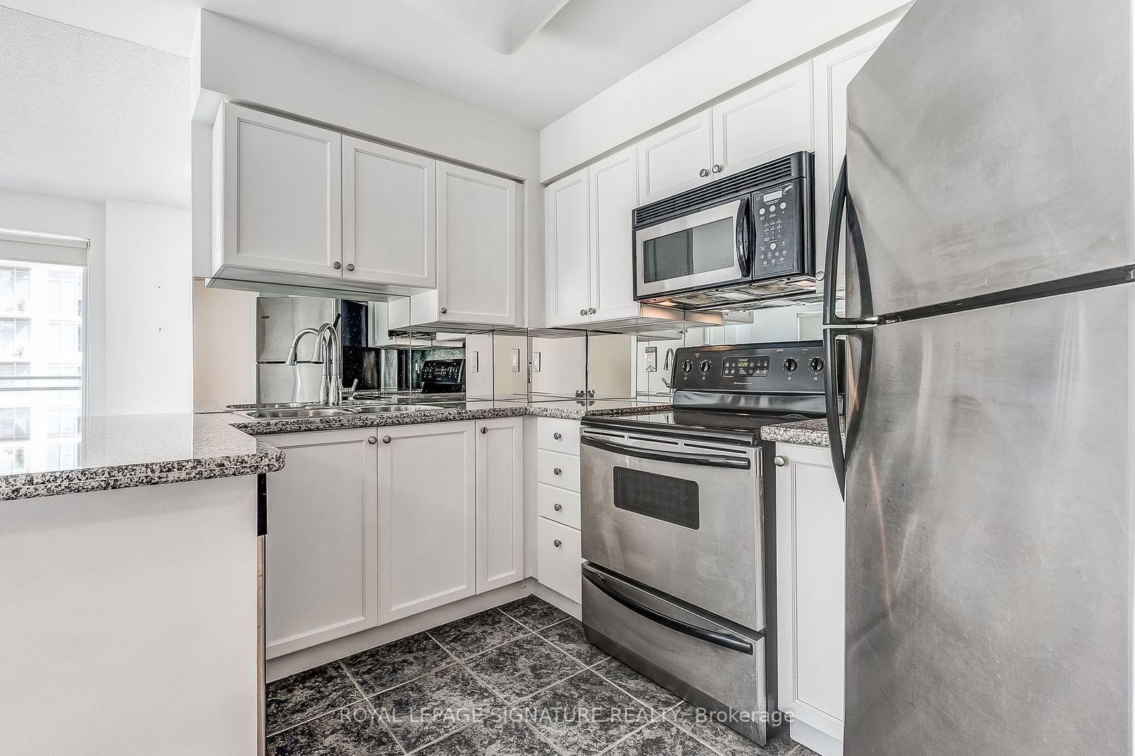 2121 Lake Shore Blvd W, unit 1211 for sale