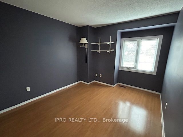 2275 Credit Valley Rd, unit 74 for rent