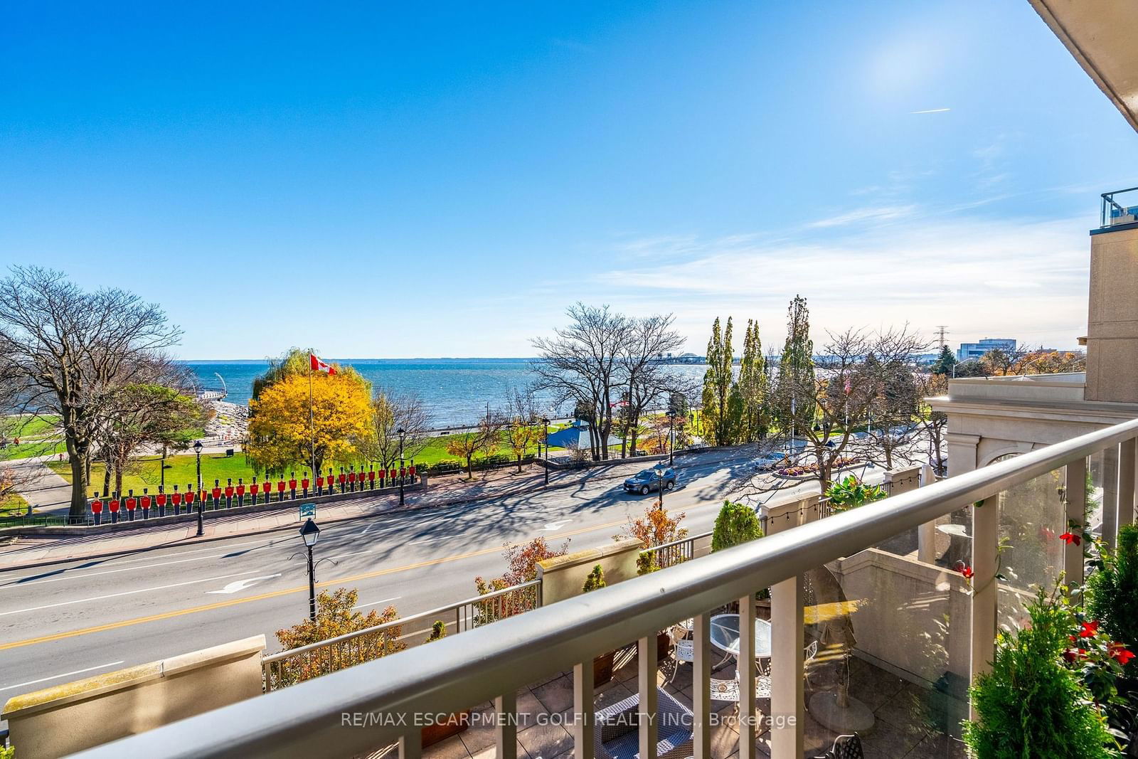 1477 Lakeshore Rd, unit 304 for sale