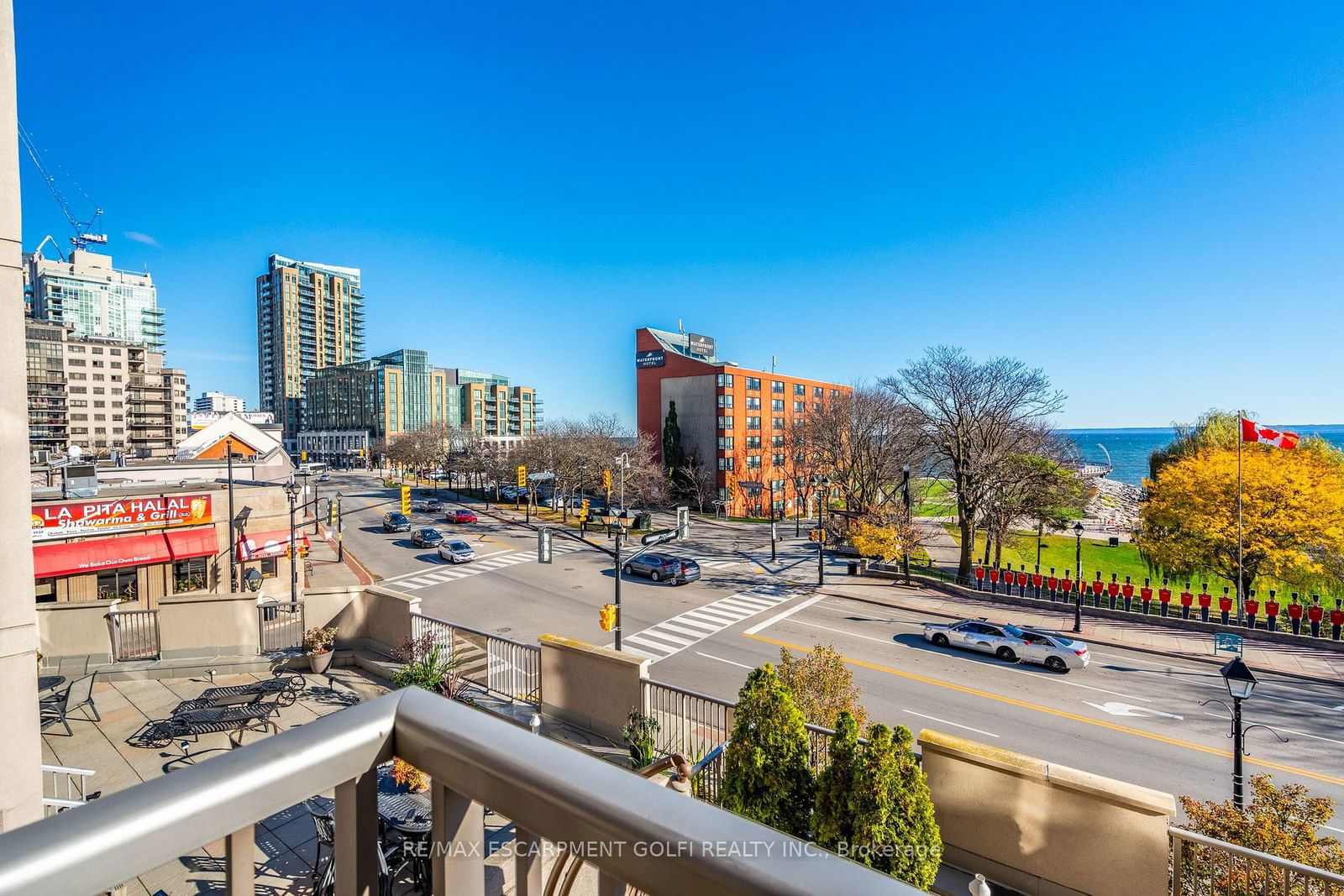 1477 Lakeshore Rd, unit 304 for sale