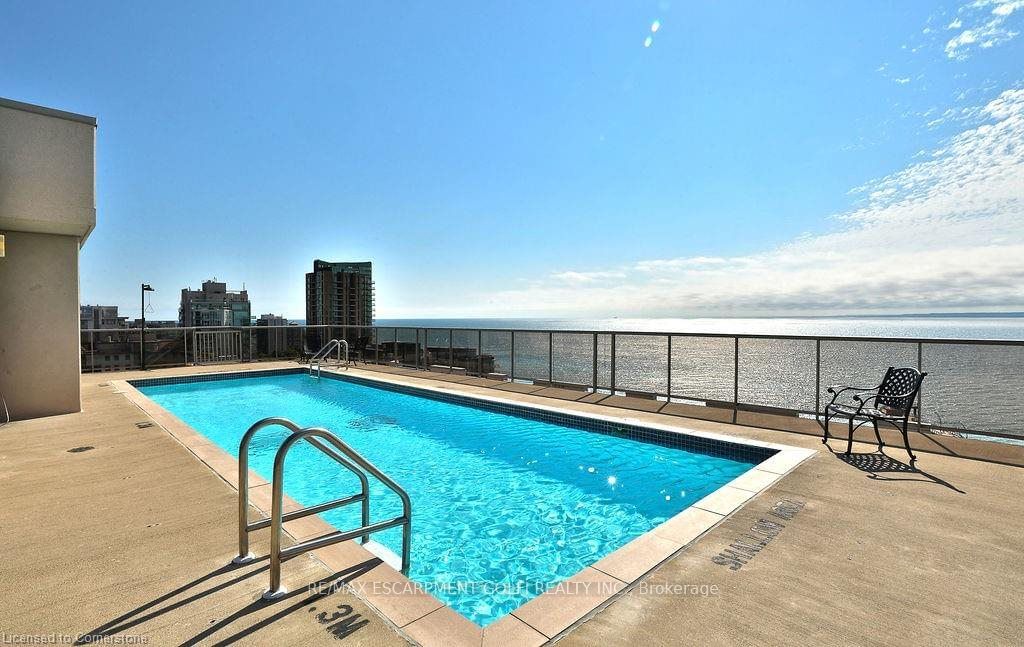 1477 Lakeshore Rd, unit 304 for sale