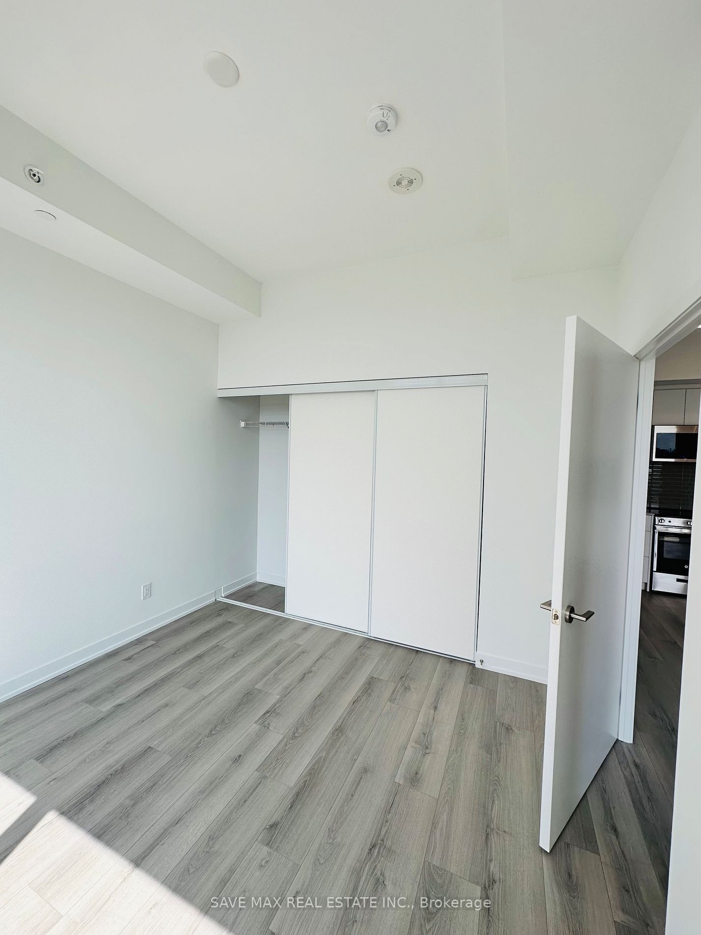 1787 St. Clair Ave W, unit 907 for rent