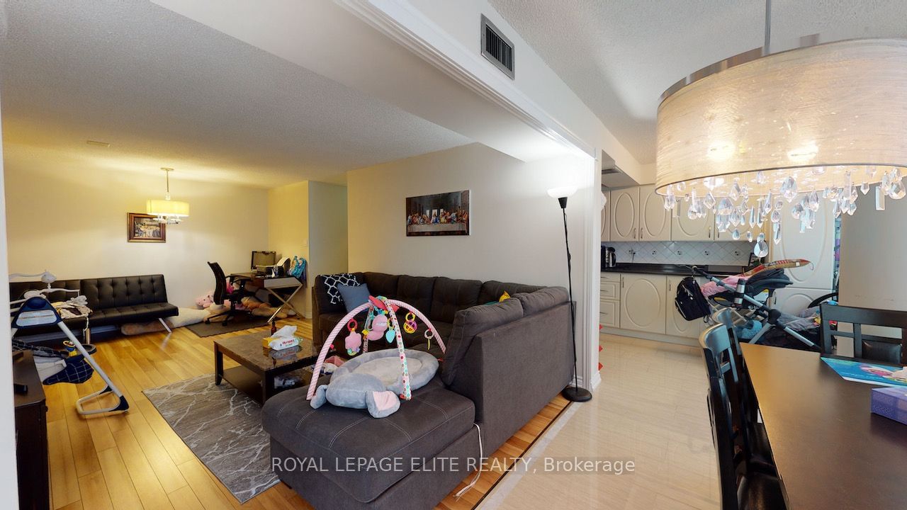 700 CONSTELLATION Dr, unit 202 for sale