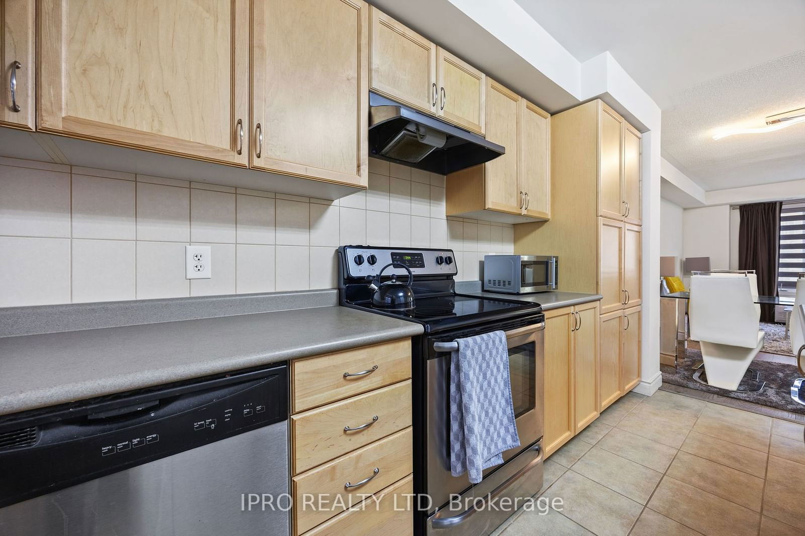 5650 Winston Churchill Blvd, unit 101 for rent