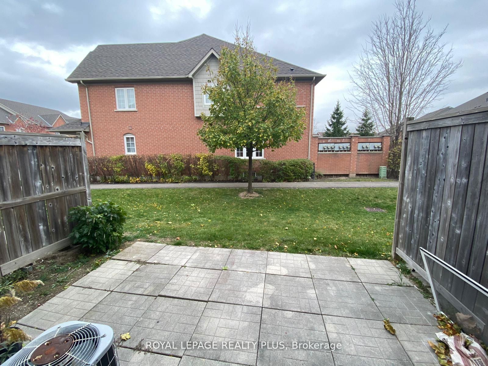 3150 Erin Centre Blvd, unit 124 for rent