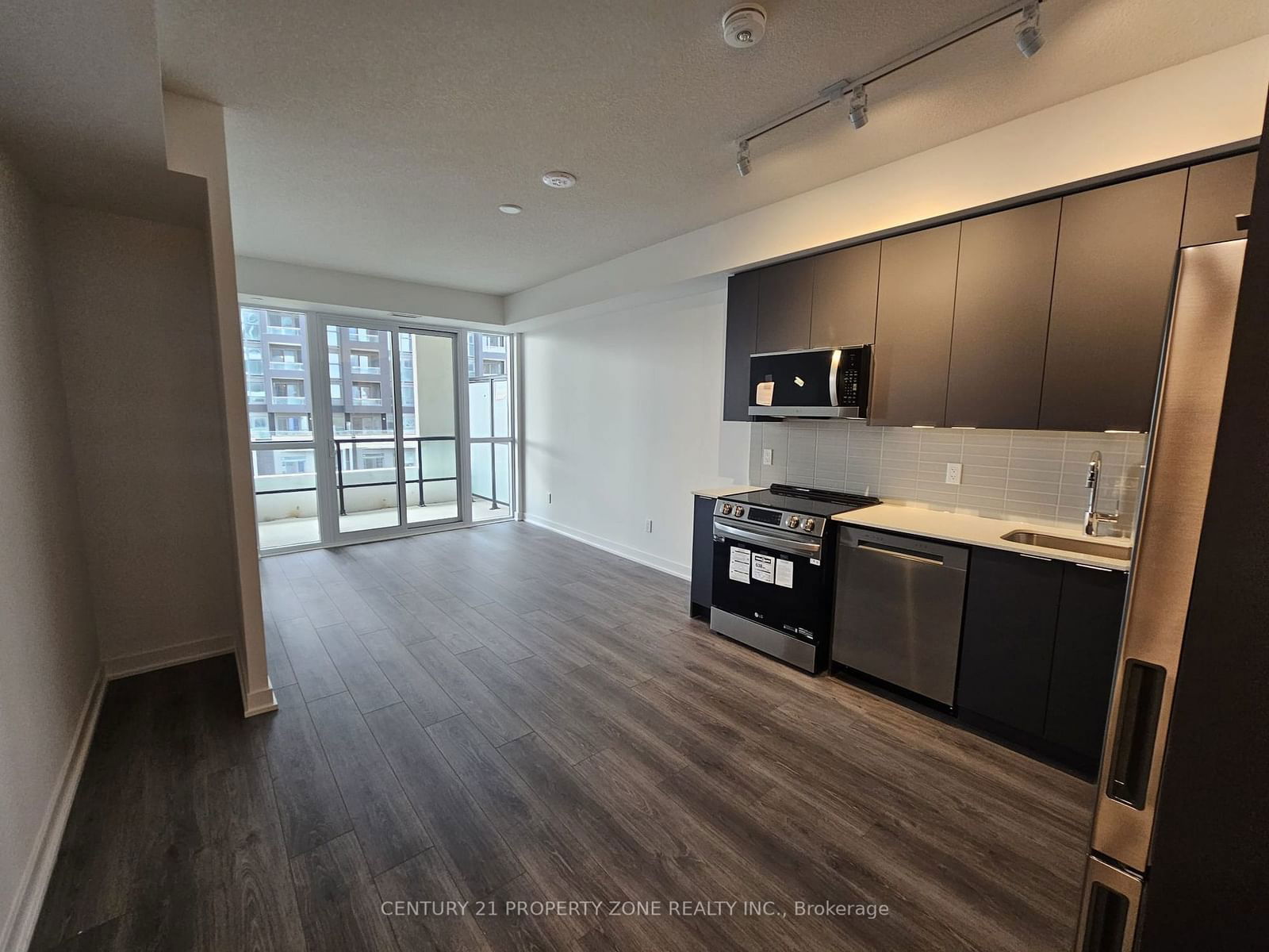 225 Malta Ave, unit 416 for rent