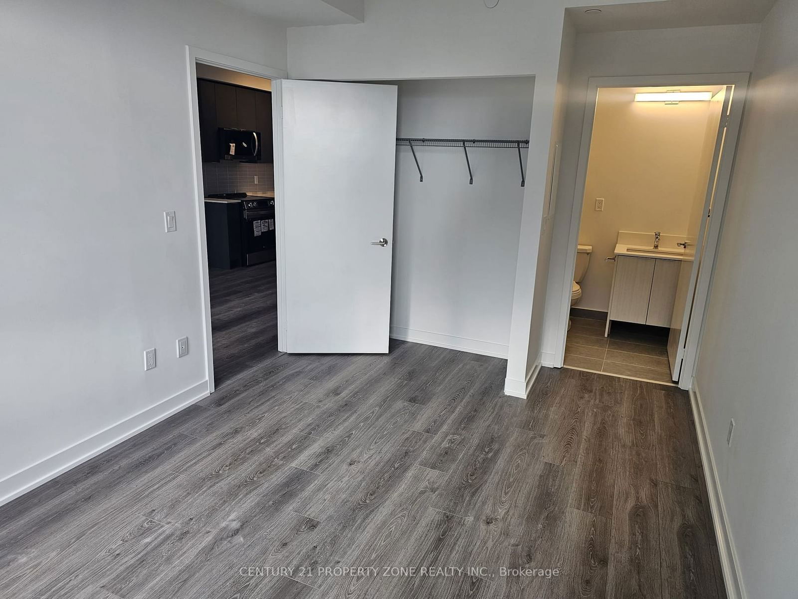 225 Malta Ave, unit 416 for rent