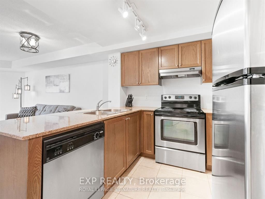 9 George St N, unit 714 for rent