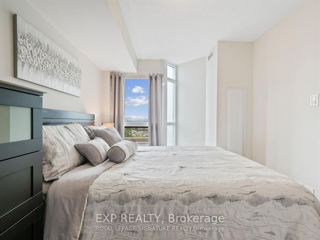 9 George St N, unit 714 for rent