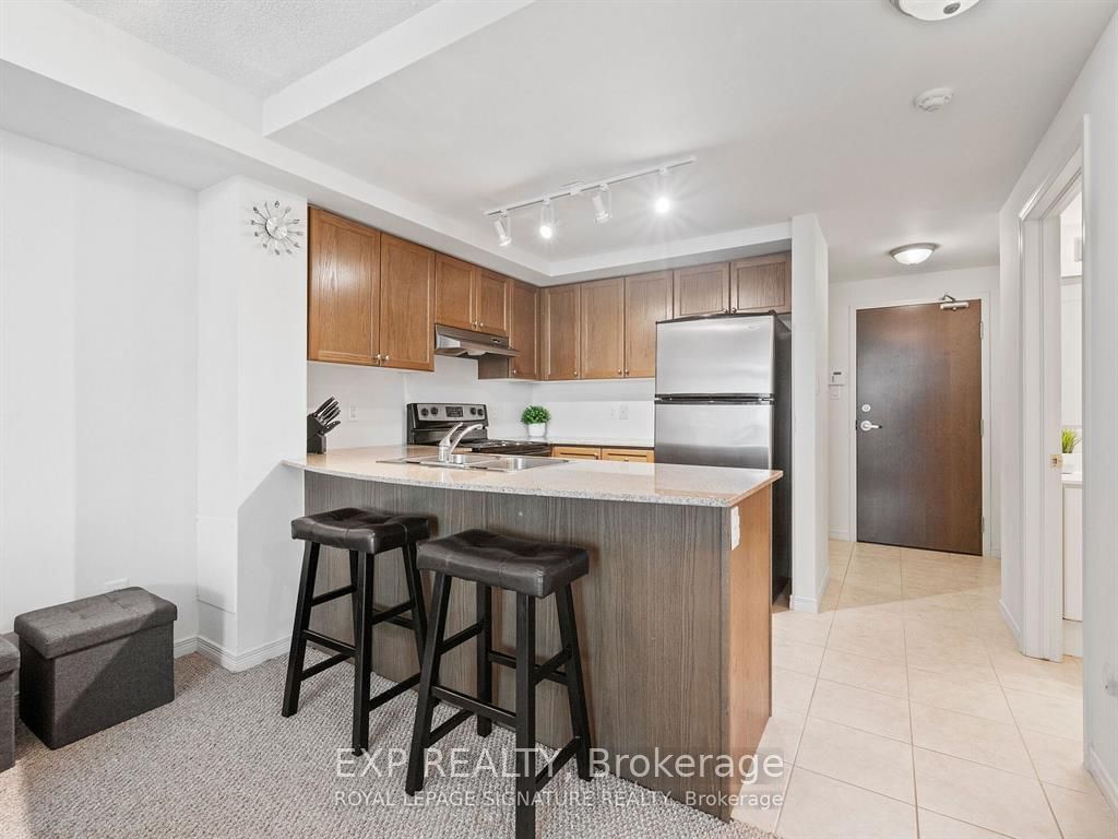 9 George St N, unit 714 for rent