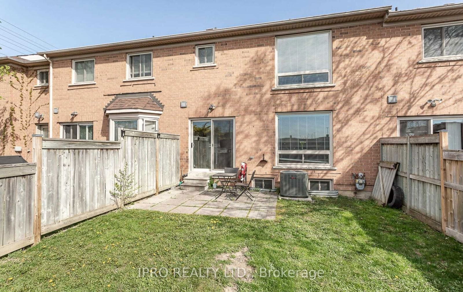 5223 Fairford Cres, unit 49 for rent