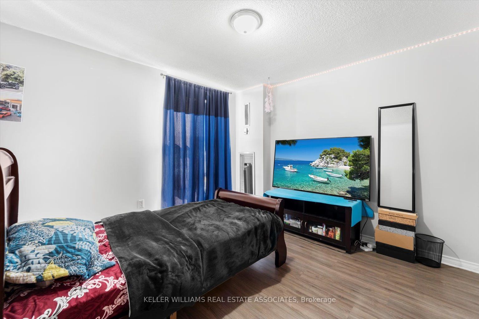 4 Kings Cross Rd, unit 1402 for sale