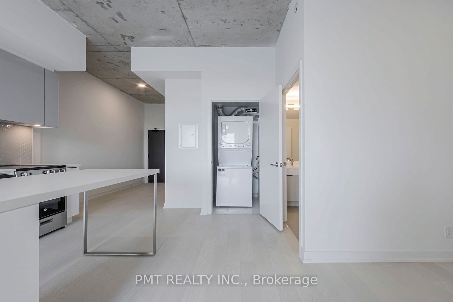 57 Brock Ave, unit 501 for rent