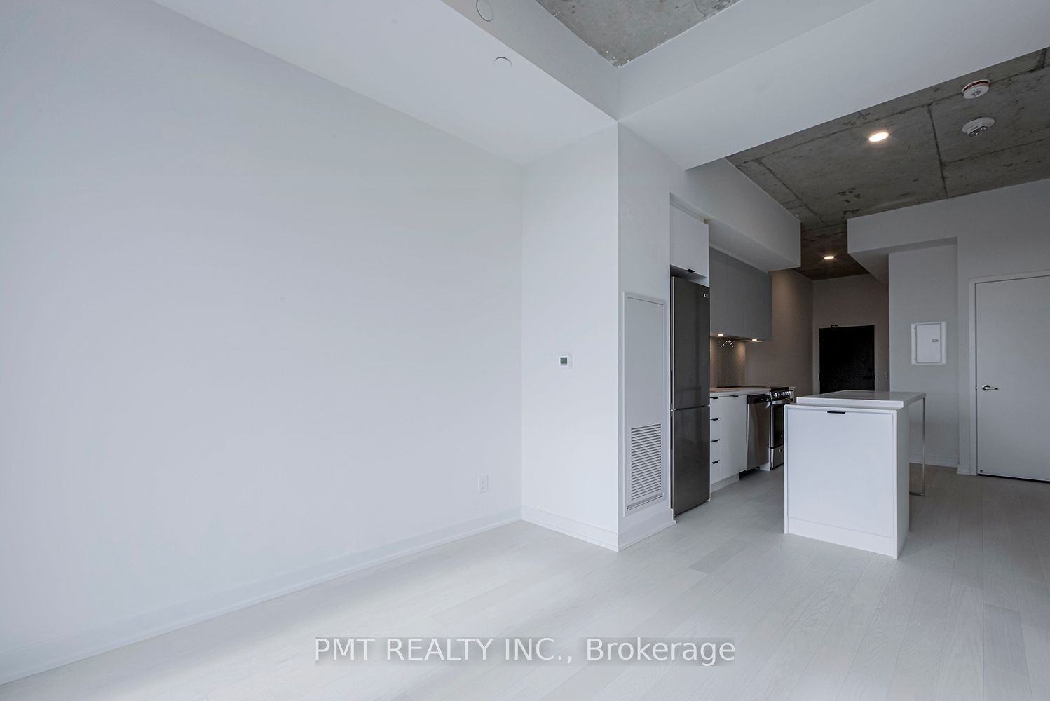 57 Brock Ave, unit 501 for rent