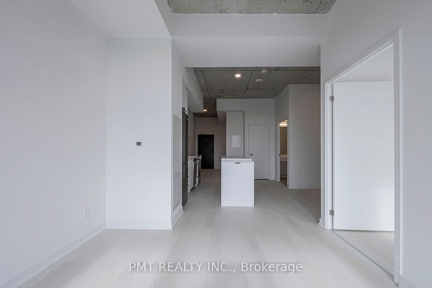 57 Brock Ave, unit 501 for rent