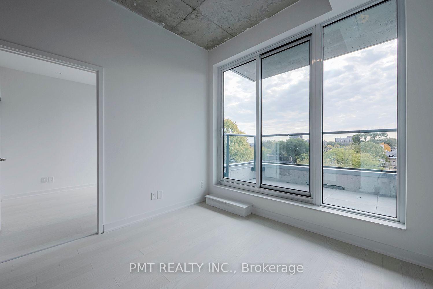 57 Brock Ave, unit 501 for rent