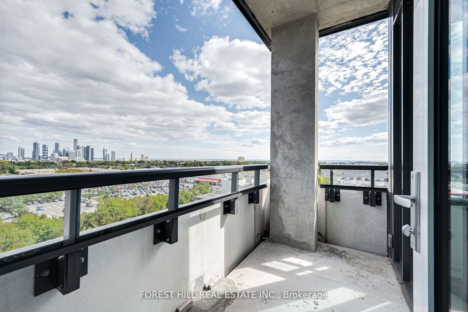 859 The Queensway, unit 802 for sale