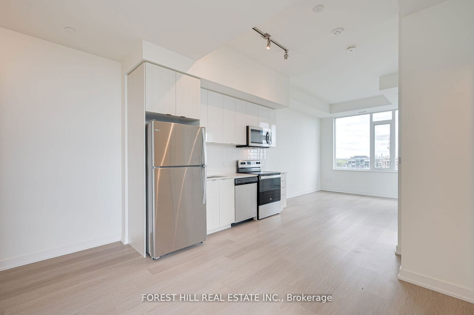 859 The Queensway, unit 802 for sale