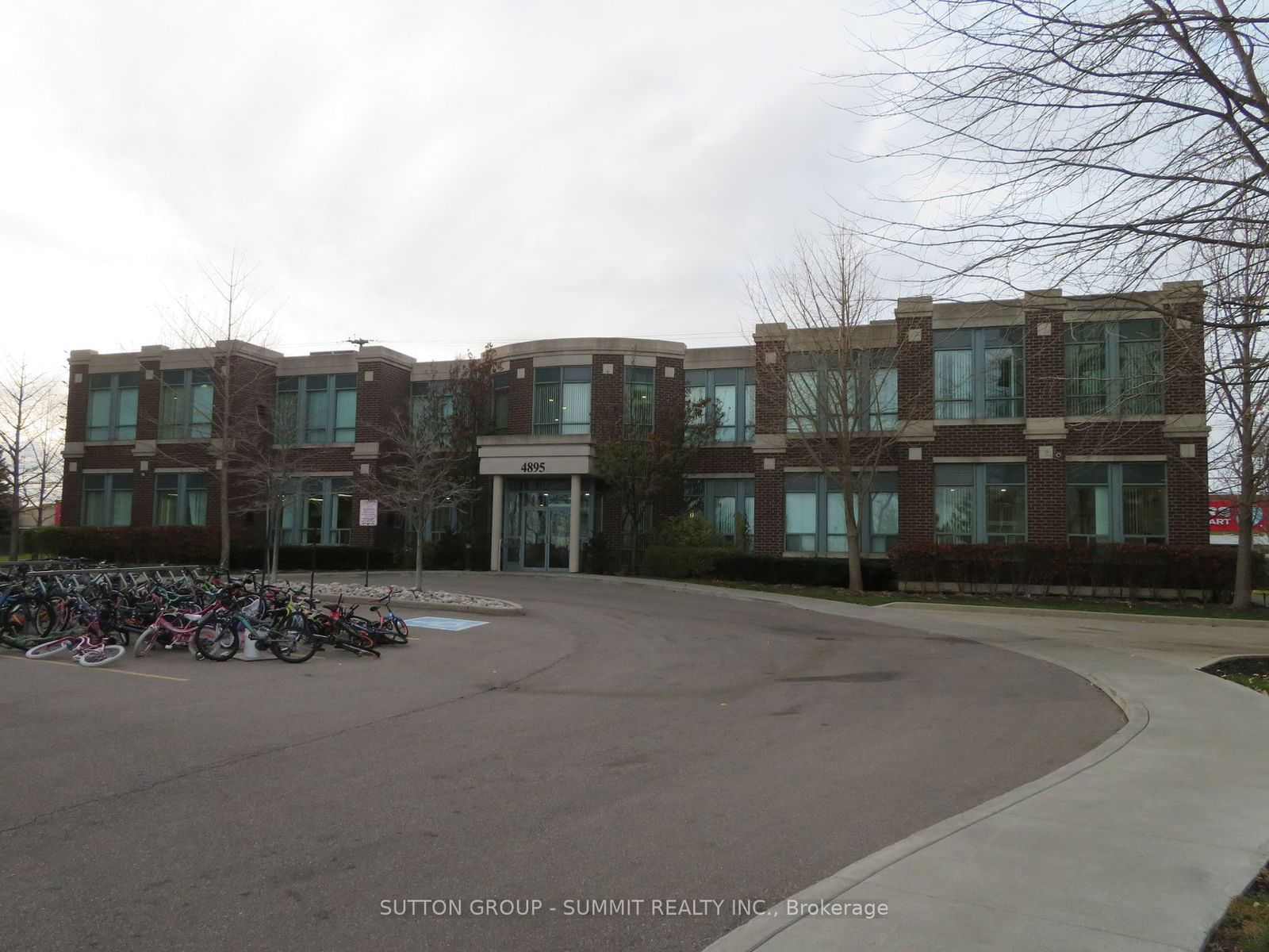 4900 Glen Erin Dr, unit 1106 for rent