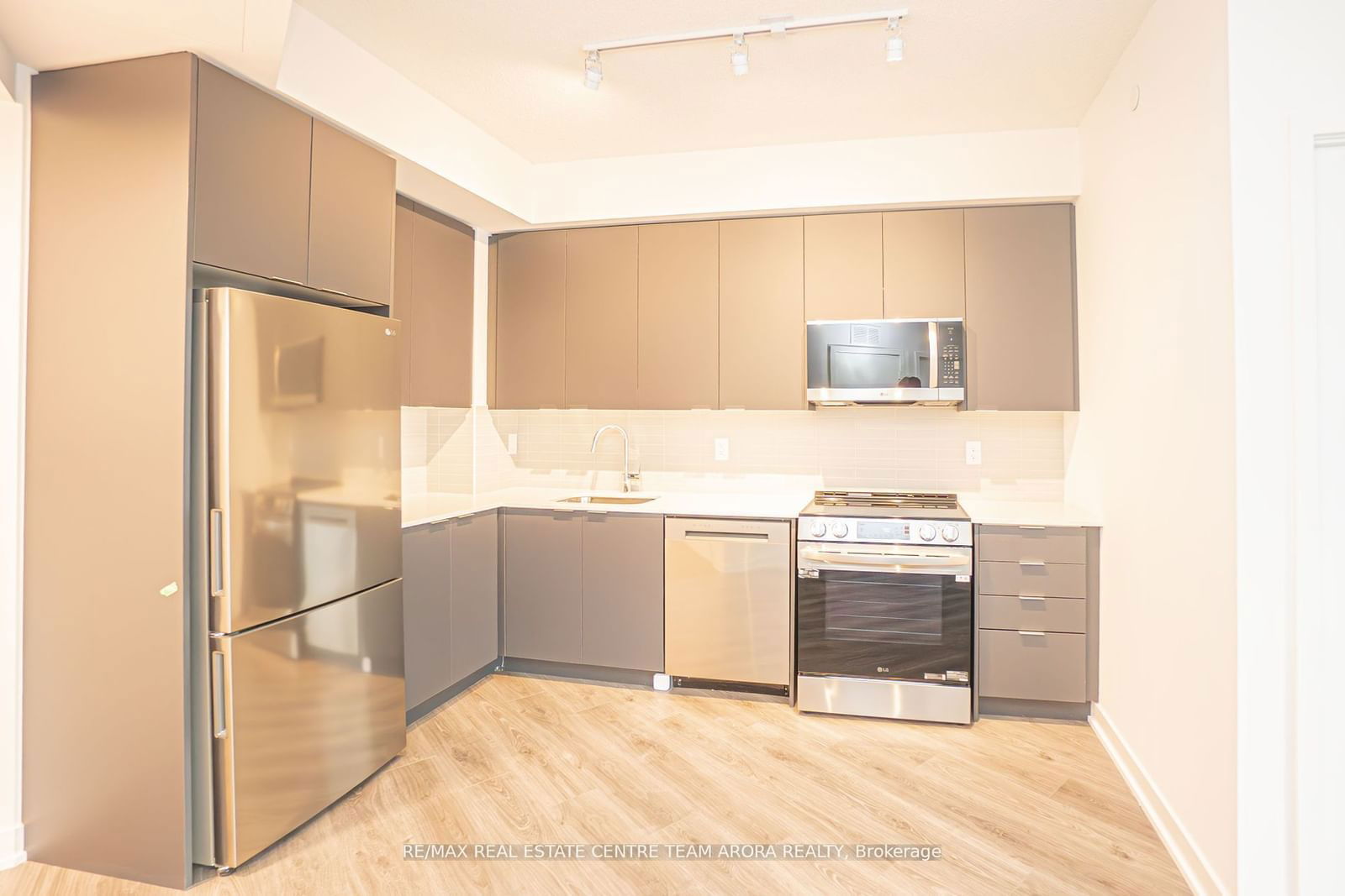 225 Malta Ave, unit 614 for rent